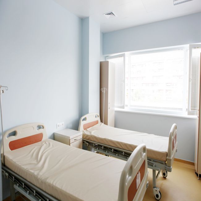 Operatiecapaciteit ziekenhuizen voor een kwart afgeschaald